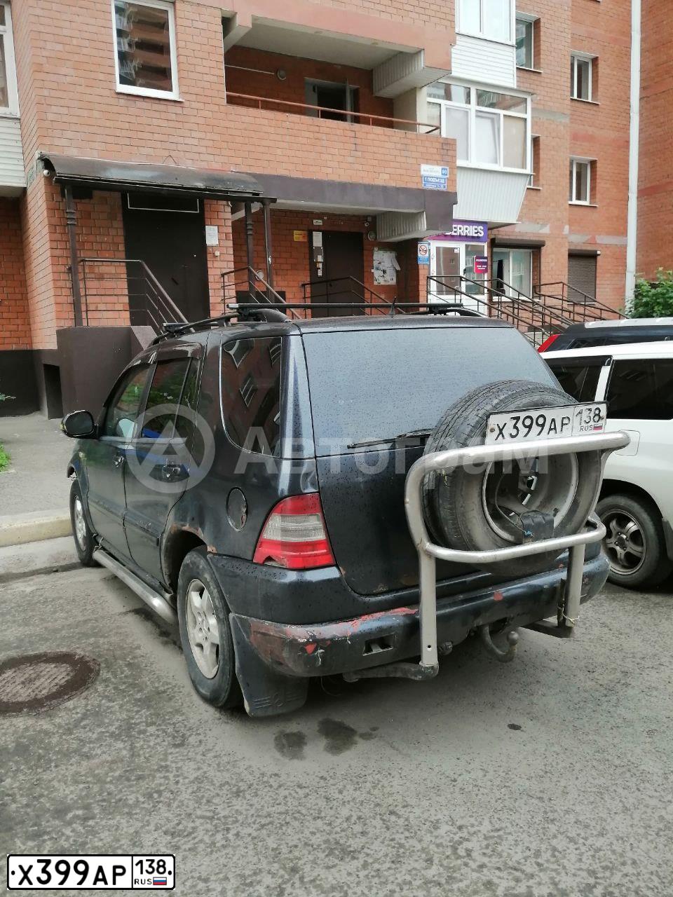 Фото автомобиля MERCEDES M-KLASSE, 1998 — госномер В500ХН38. Цвет: ЧЕРНЫЙ