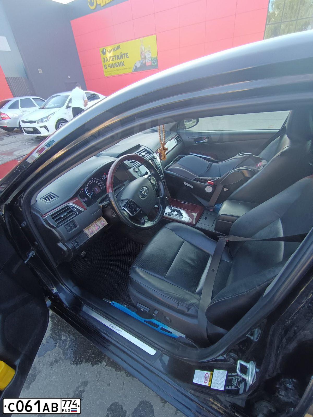 Фото автомобиля TOYOTA CAMRY, 2012 — госномер В495КО774. Цвет: ЧЕРНЫЙ