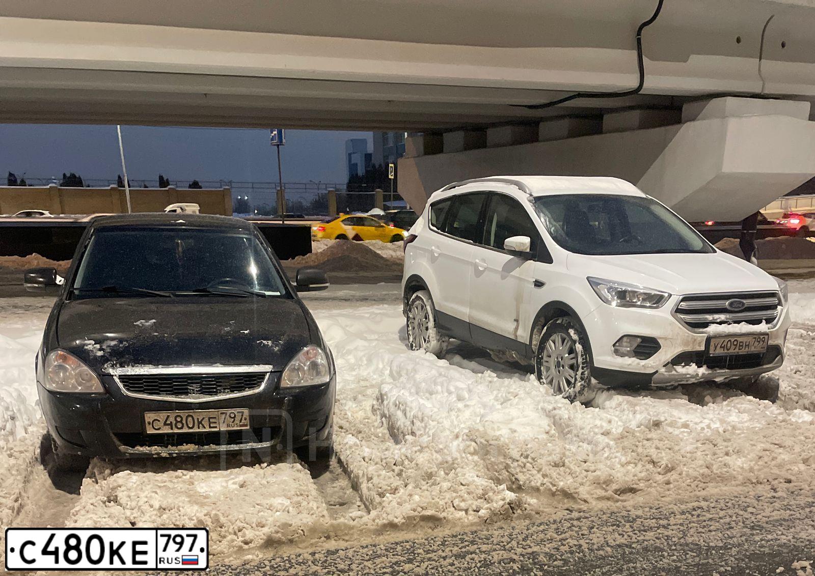Фото автомобиля LADA PRIORA, 2010 — госномер С926ЕМ40