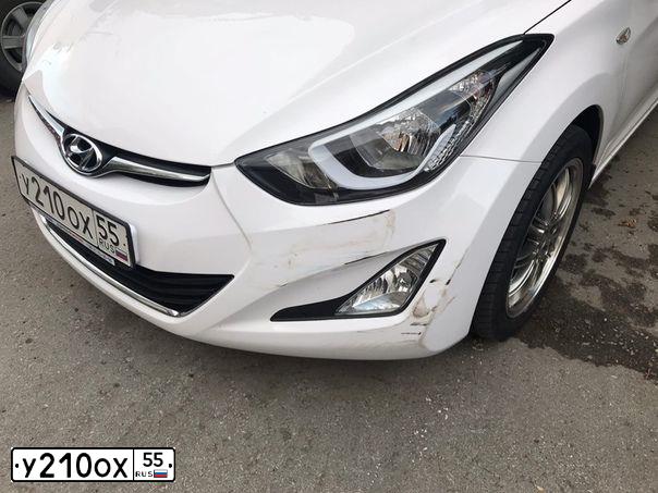Фото автомобиля HYUNDAI ELANTRA, 2015 — госномер У210ОХ55. Цвет: Белый
