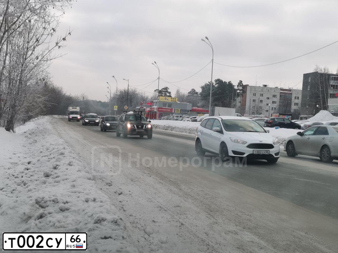 Фото автомобиля LADA 2190 GRANTA, 2013 — госномер О793УК174. Цвет: СЕРЕБРИСТЫЙ