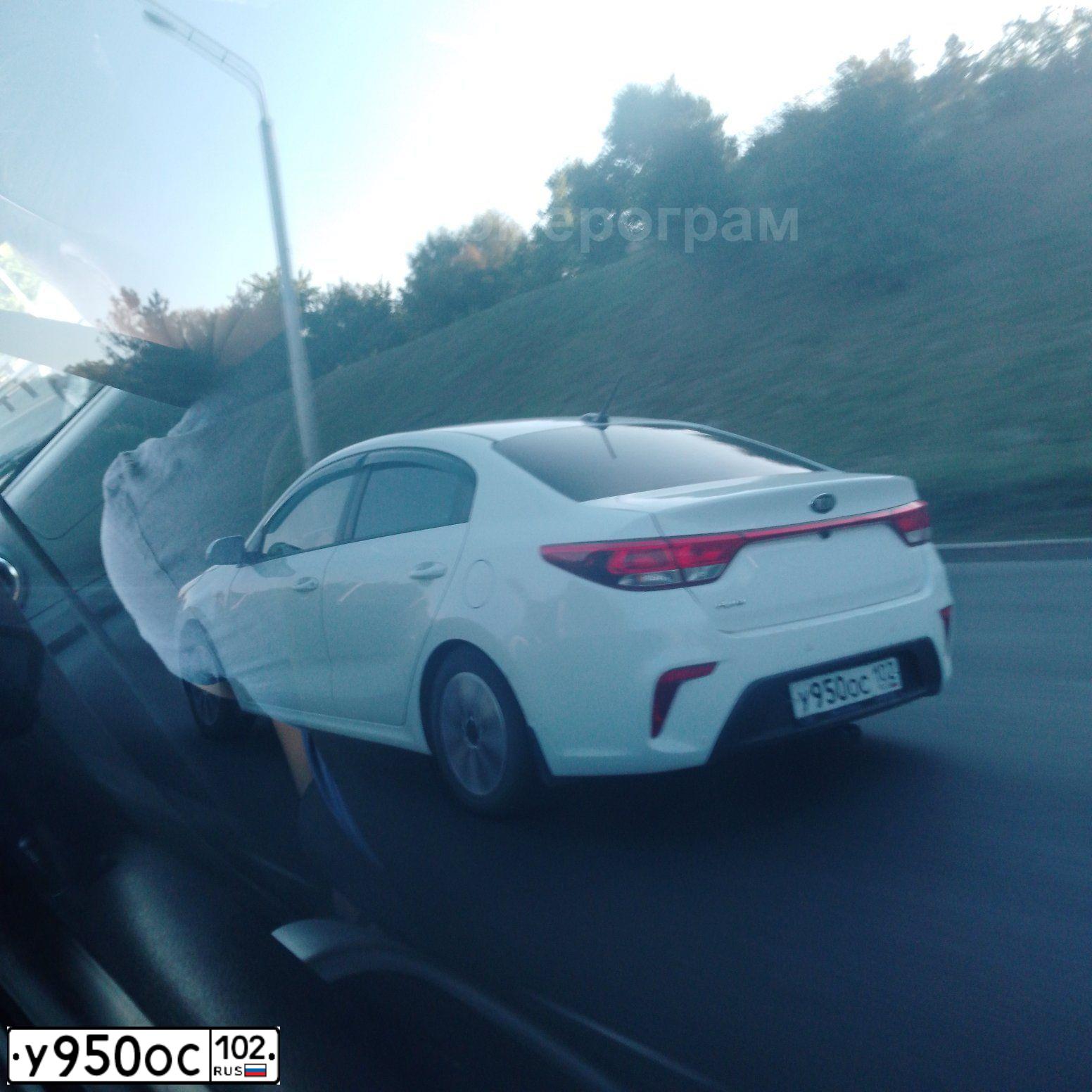 Фото автомобиля KIA RIO, 2017 — госномер У950ОС102. Цвет: Белый