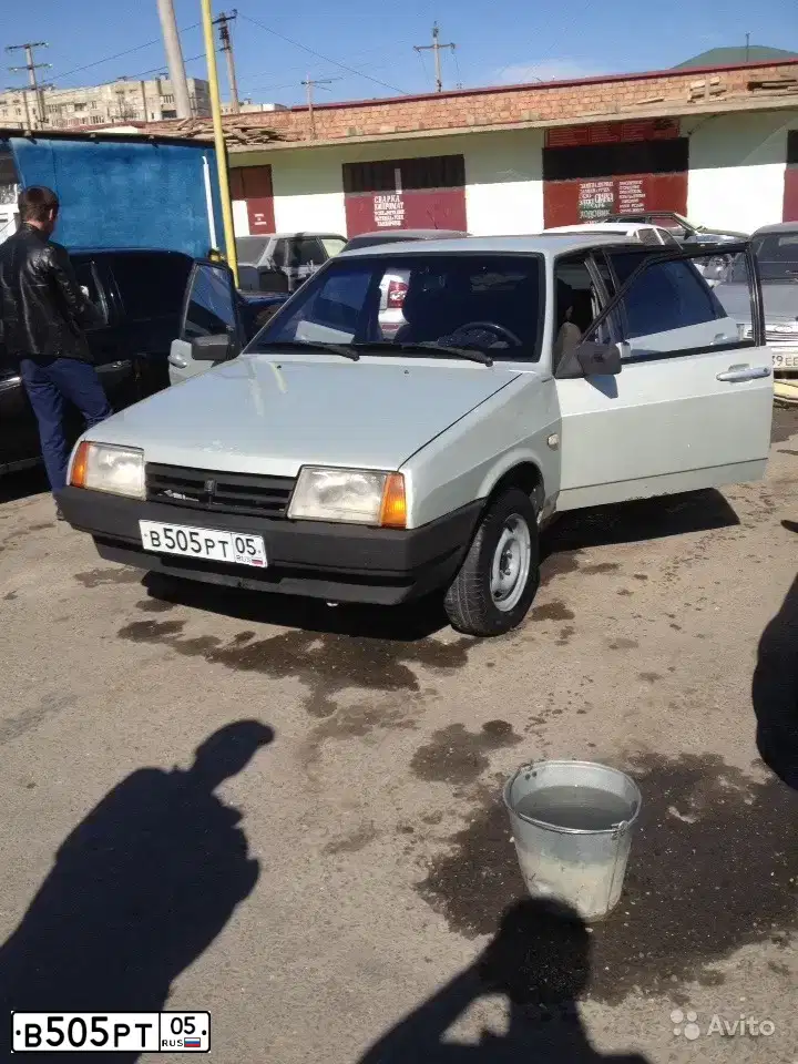 Фото автомобиля LADA 2109 SAMARA, 2004 — госномер О532РВ90. Цвет: МОЛОЧНО-БЕЛЫЙ СЕРЕБРИСТЫЙ