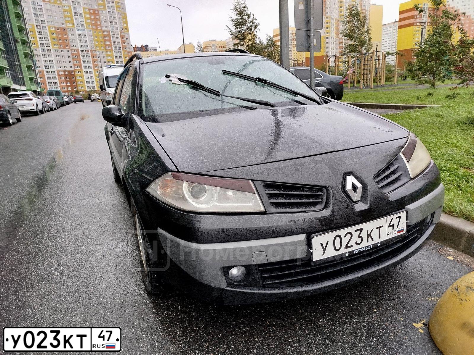 Фото автомобиля RENAULT MEGANE, 2007 — госномер У023КТ47. Цвет: ЧЕРНЫЙ