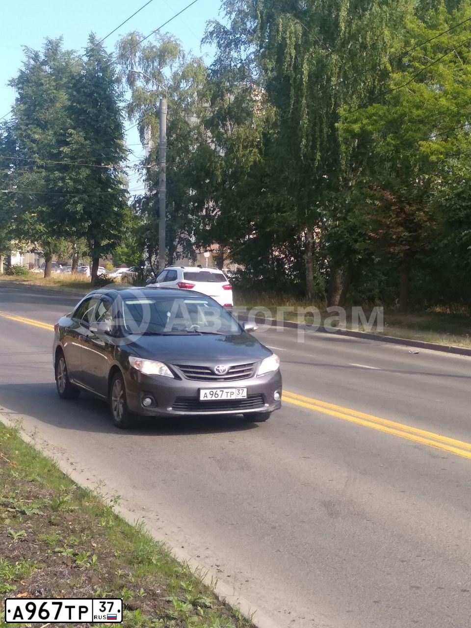 Фото автомобиля TOYOTA COROLLA, 2012 — госномер А967ТР37. Цвет: Серый