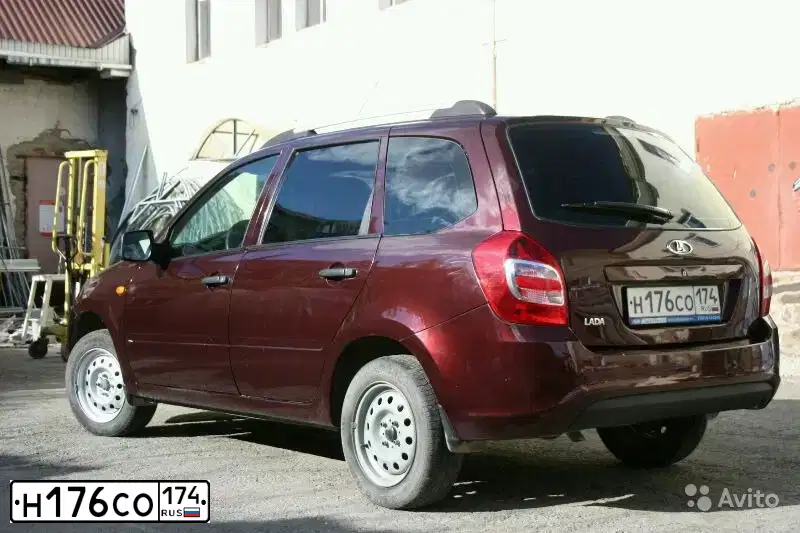 Фото автомобиля LADA 2194 KALINA, 2013 — госномер Н176СО174. Цвет: ТЕМНО-ВИШНЕВЫЙ