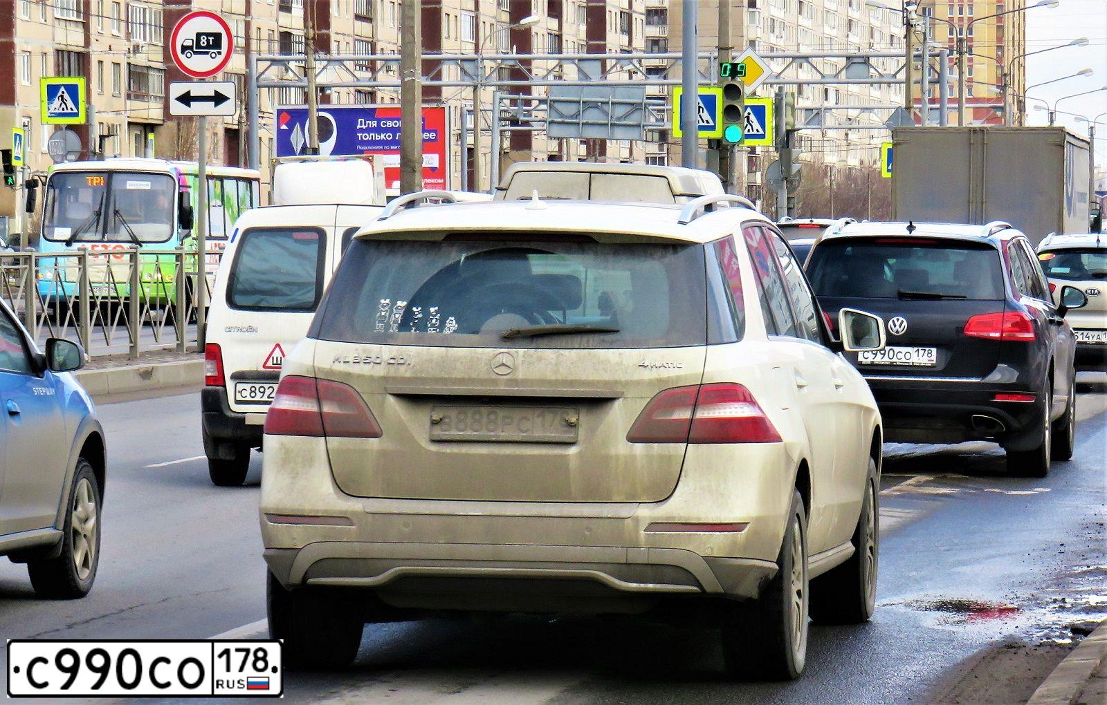 Фото автомобиля VOLKSWAGEN TOUAREG, 2014 — госномер С990СО178. Цвет: ЧЕРНЫЙ