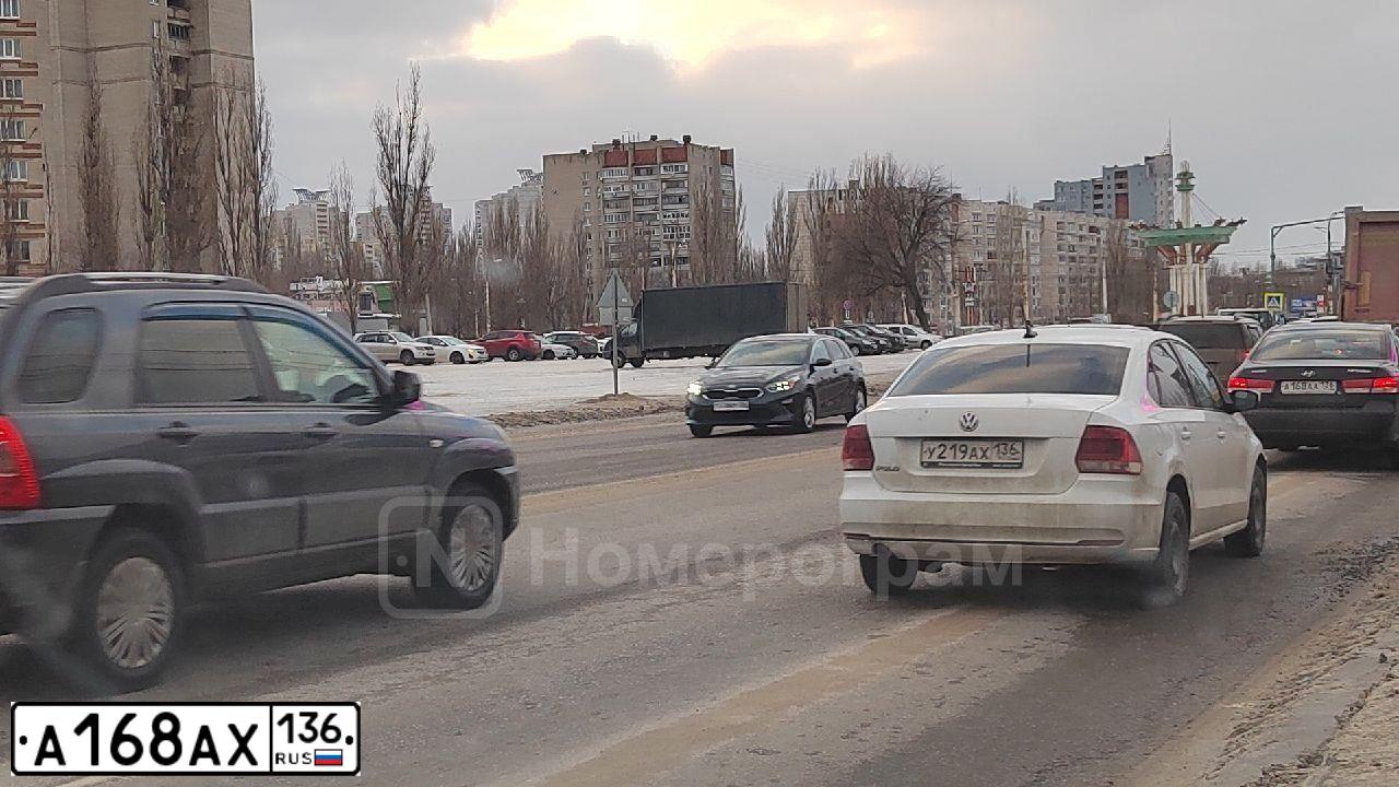 Фото автомобиля LADA 2172 PRIORA, 2012 — госномер В592НР797. Цвет: Сине-Черный