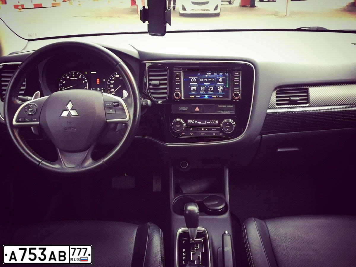 Фото автомобиля MITSUBISHI OUTLANDER, 2012 — госномер Н837КВ70. Цвет: СЕРЫЙ