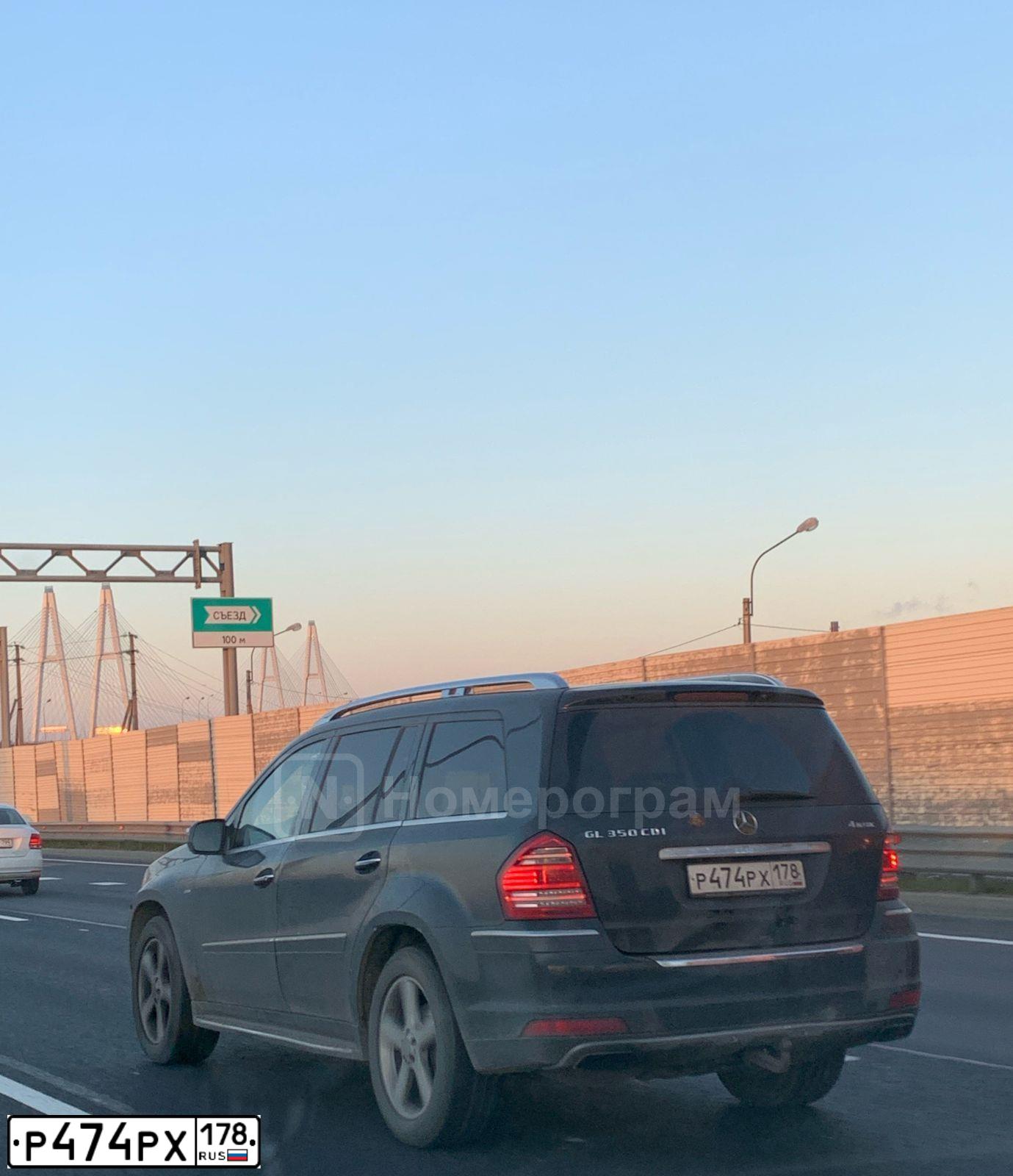 Фото автомобиля MERCEDES GL-KLASSE, 2010 — госномер Т444КН198. Цвет: ЧЕРНЫЙ