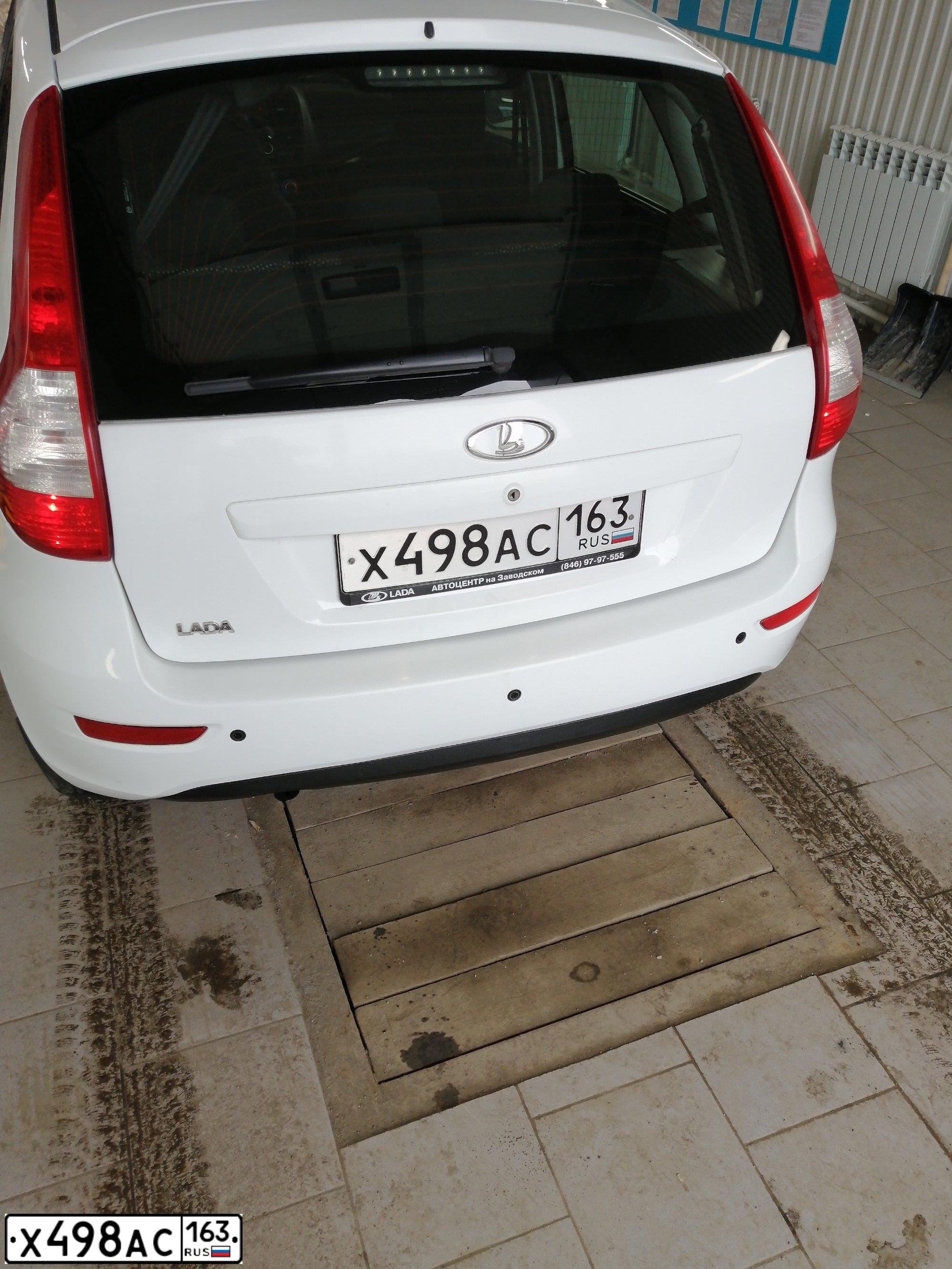 Фото автомобиля LADA 2192 KALINA, 2016 — госномер Х498АС163. Цвет: Белый