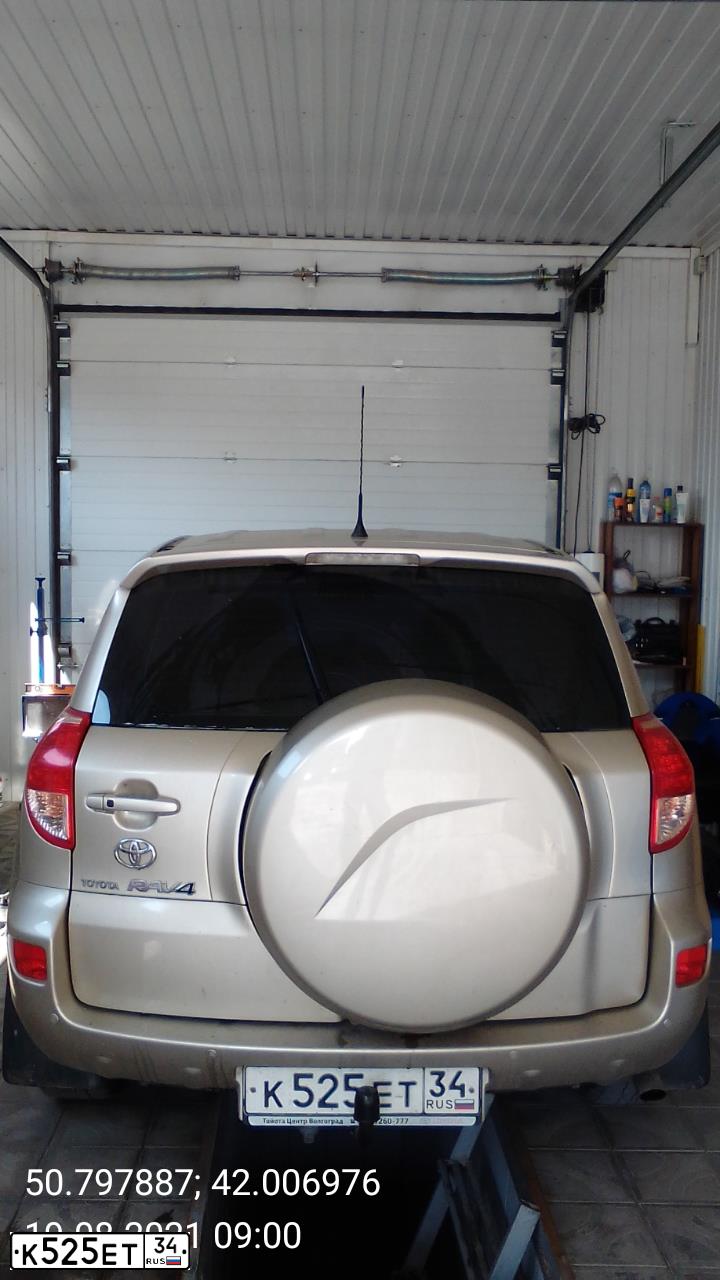 Фото автомобиля TOYOTA RAV4, 2004 — госномер К525ЕТ34. Цвет: СЕРЕБРИСТО-СВЕТЛО-ЗЕЛЕНЫЙ