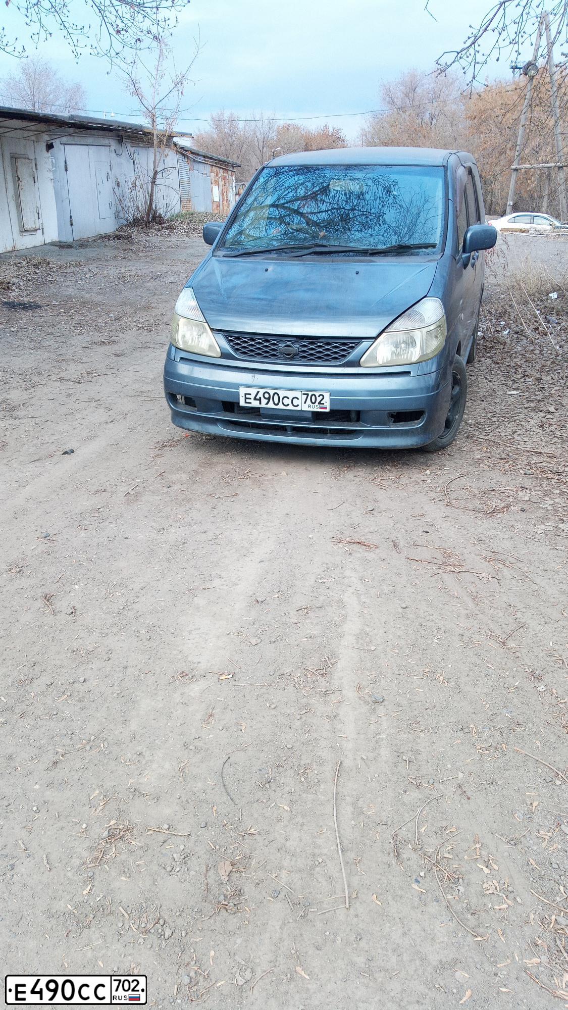 Фото автомобиля Nissan Serena, 1999 — госномер Е490СС702