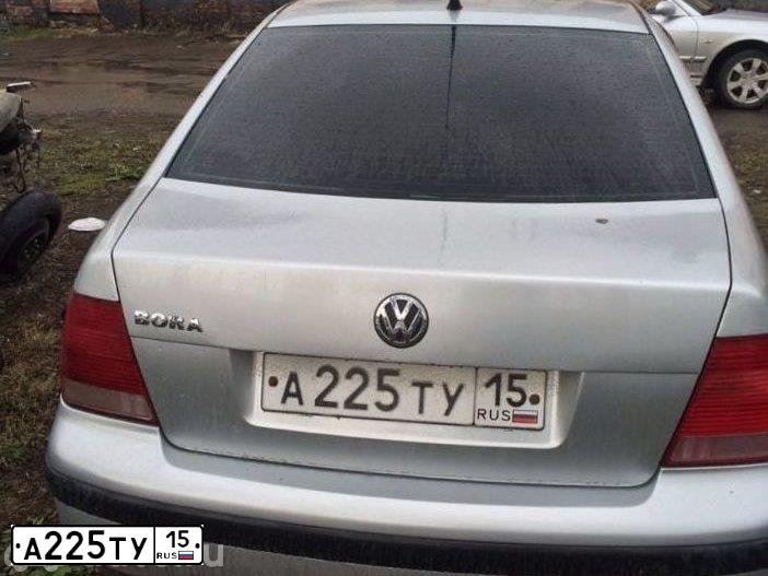 Фото автомобиля VOLKSWAGEN BORA, 2000 — госномер Е302ОС08. Цвет: Серебристый