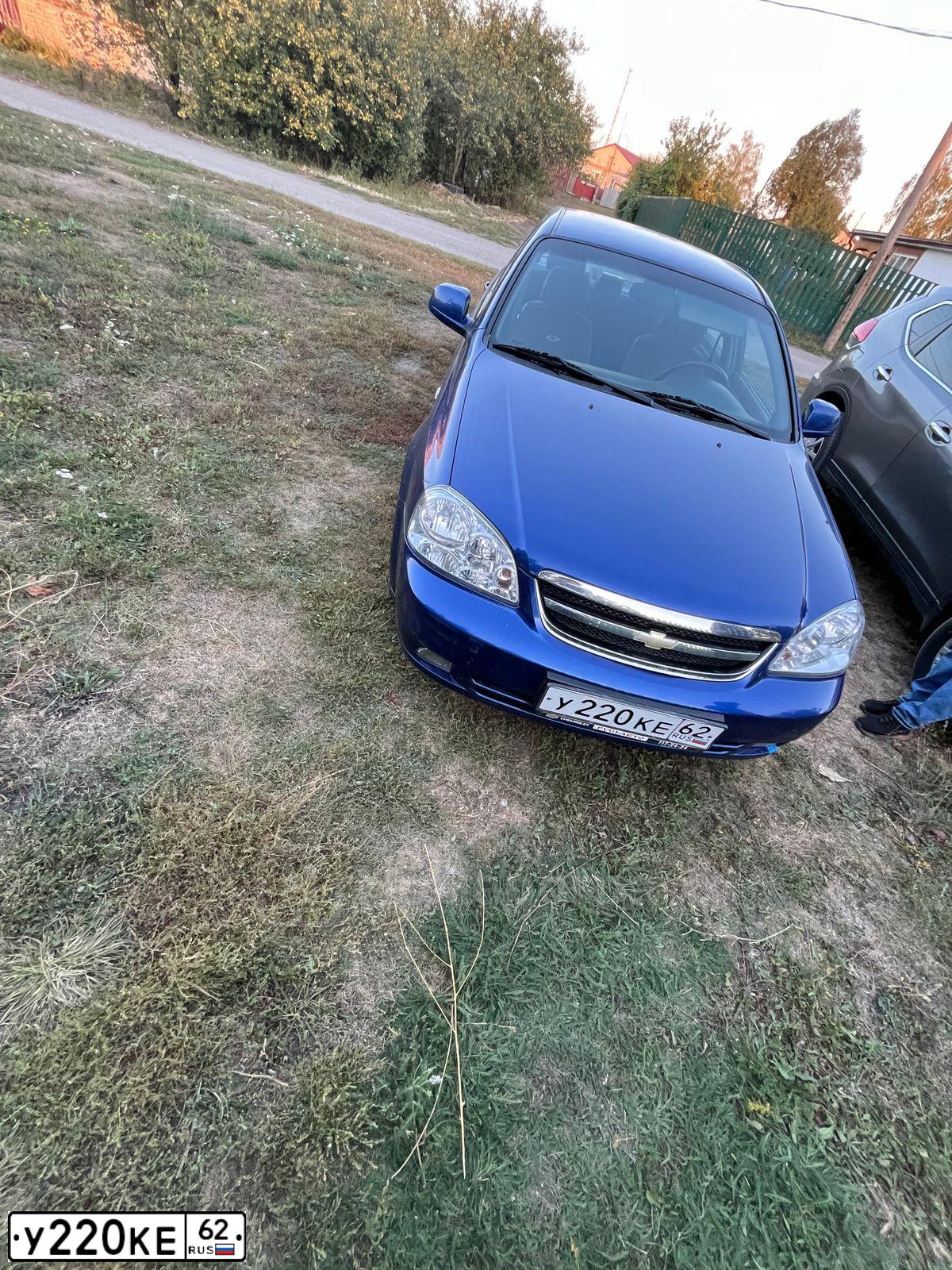 Фото автомобиля CHEVROLET LACETTI, 2011 — госномер Р222ТХ790. Цвет: синий