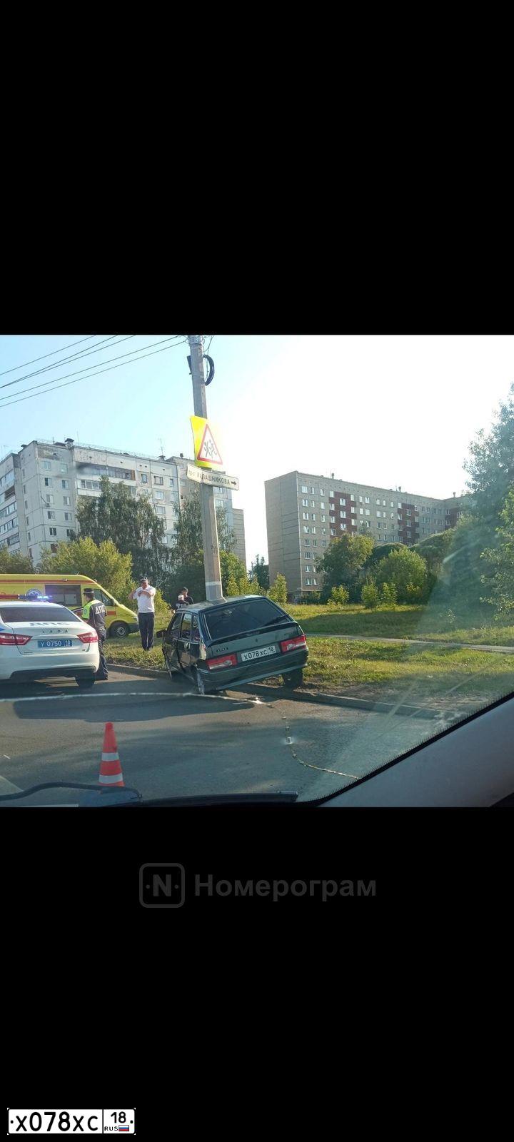 Фото автомобиля LADA 2114 SAMARA, 2008 — госномер Х078ХС18. Цвет: СЕРО-СИНЕ ЗЕЛЕНЫЙ