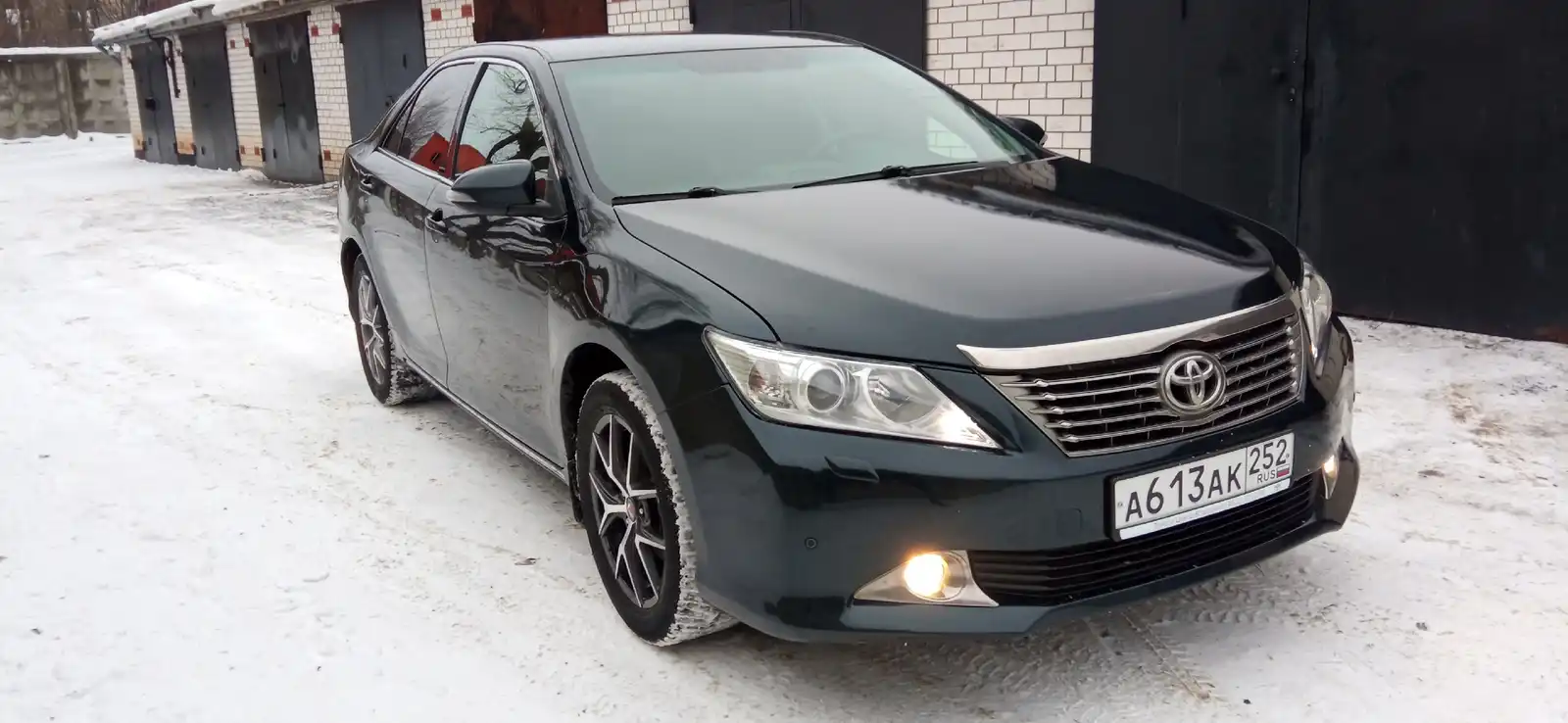 Фото автомобиля TOYOTA CAMRY, 2013 — госномер А613АК252