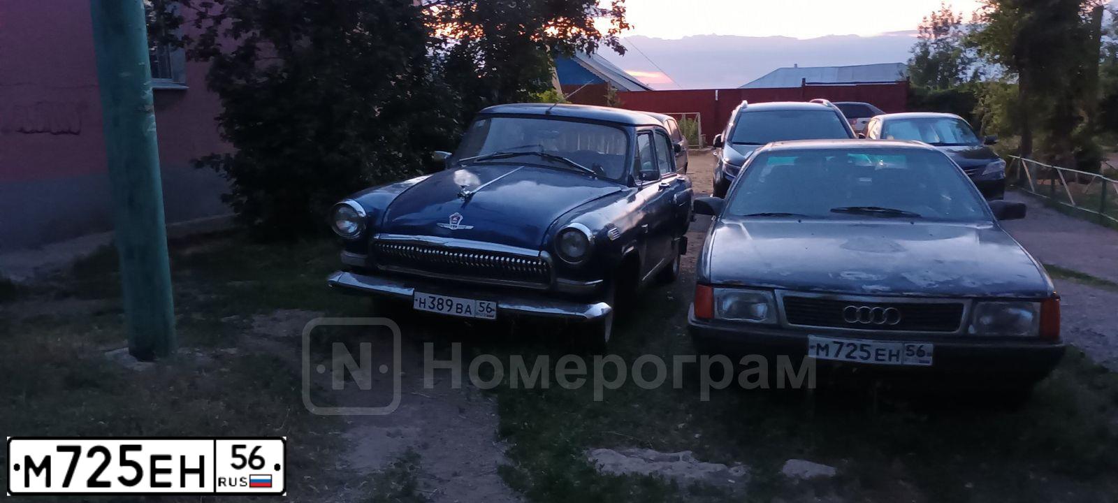 Фото автомобиля AUDI 100, 1985 — госномер М725ЕН56. Цвет: ТЕМНО-СИНИЙ