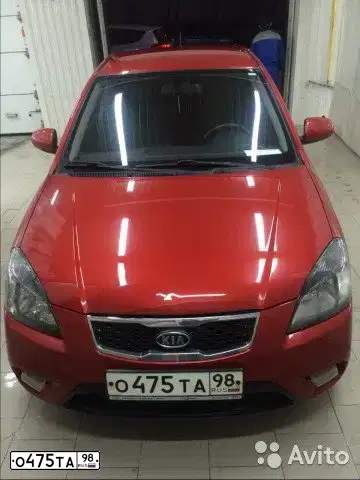 Фото автомобиля KIA RIO, 2010 — госномер О475ТА98. Цвет: КРАСНЫЙ