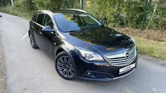 Фото автомобиля OPEL INSIGNIA, 2014 — госномер Х339МЕ196. Цвет: ЧЕРНЫЙ