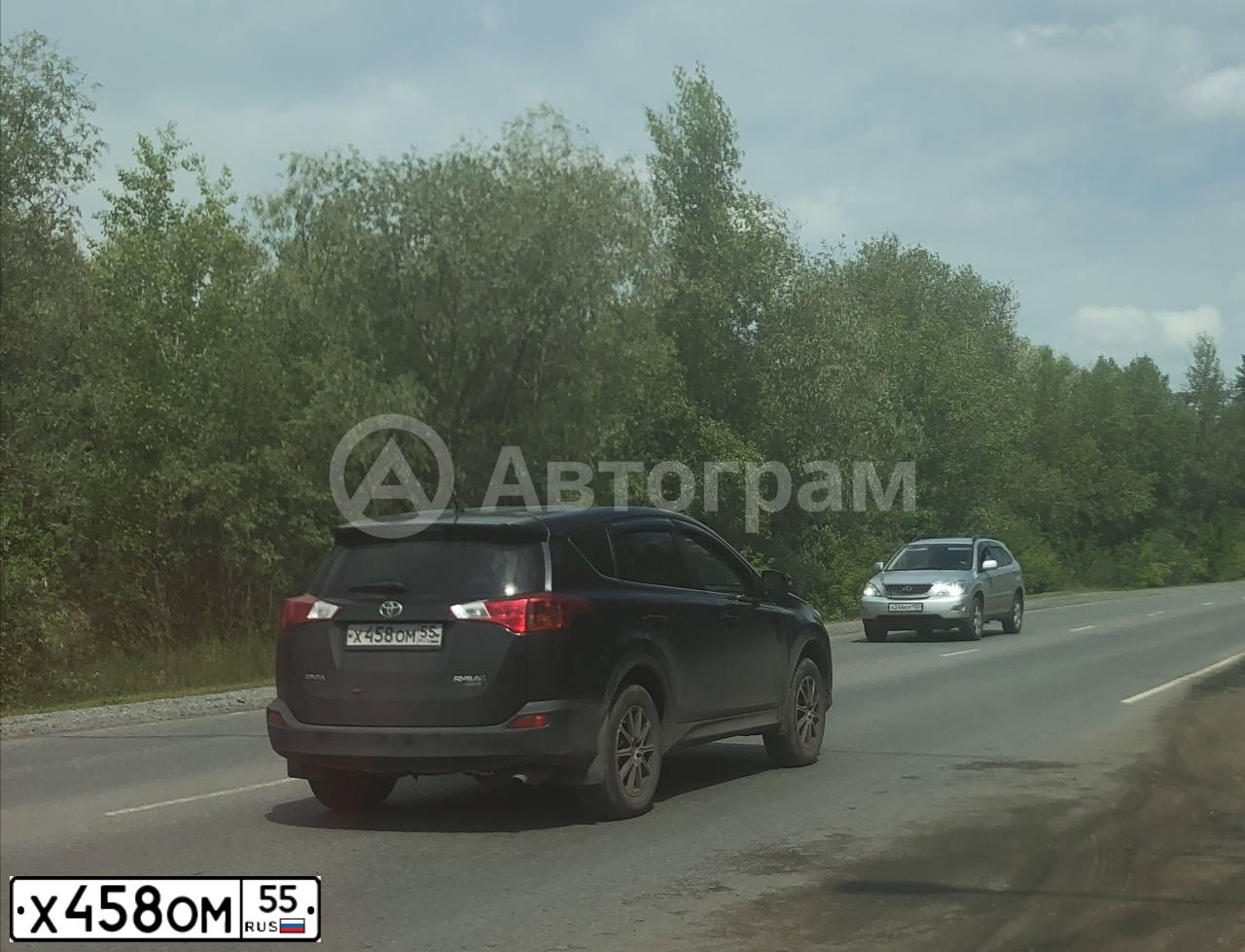 Фото автомобиля TOYOTA RAV4, 2012 — госномер Х458ОМ55. Цвет: Черный