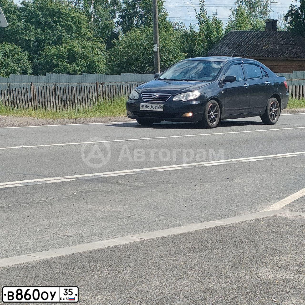 Фото автомобиля BYD F3, 2011 — госномер В860ОУ35. Цвет: ЧЕРНЫЙ
