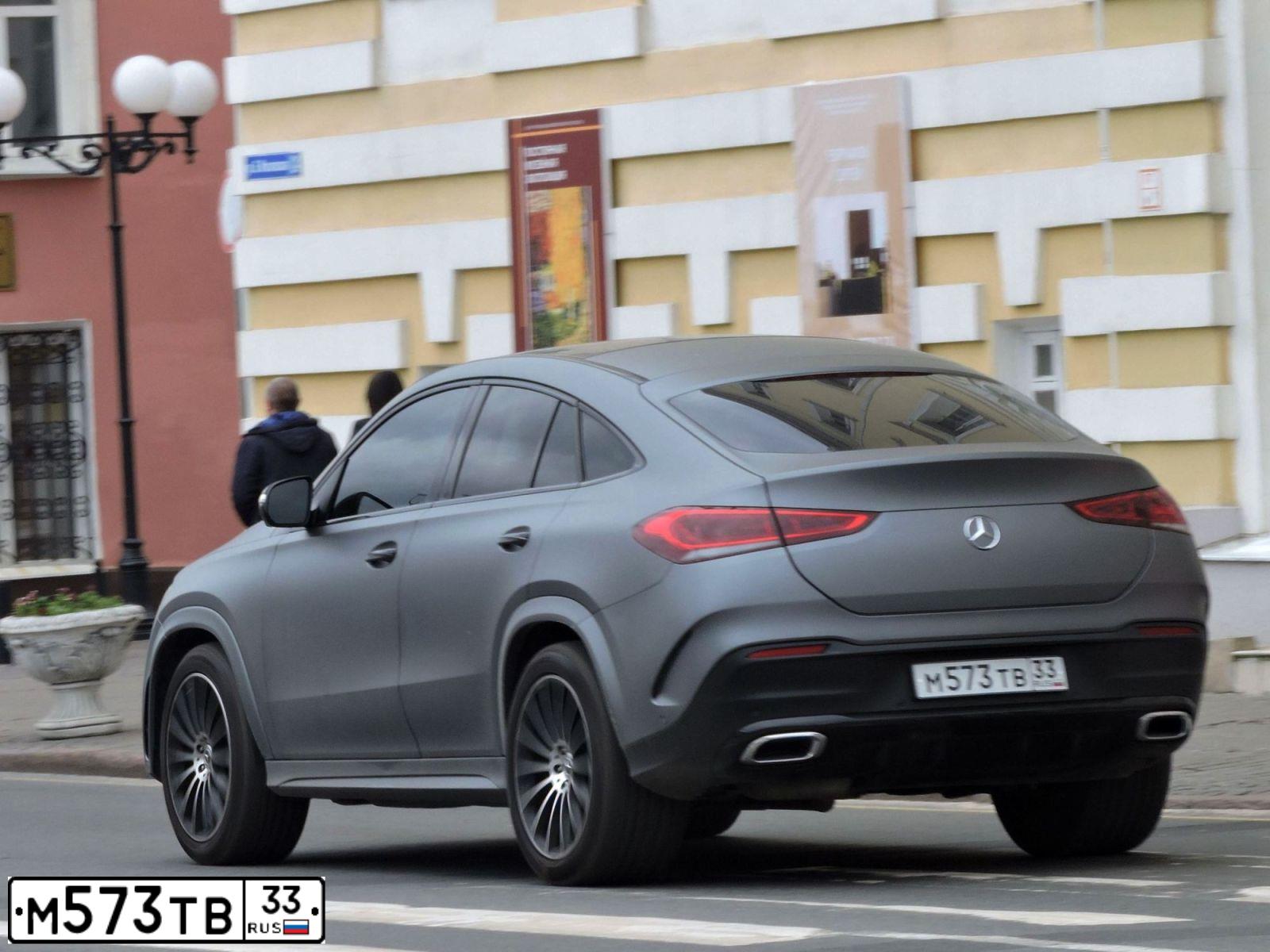 Фото автомобиля MERCEDES - BENZ БЕЗ МОДЕЛИ GLЕ СLАSS, 2020 — госномер У030НО33. Цвет: СЕРЫЙ