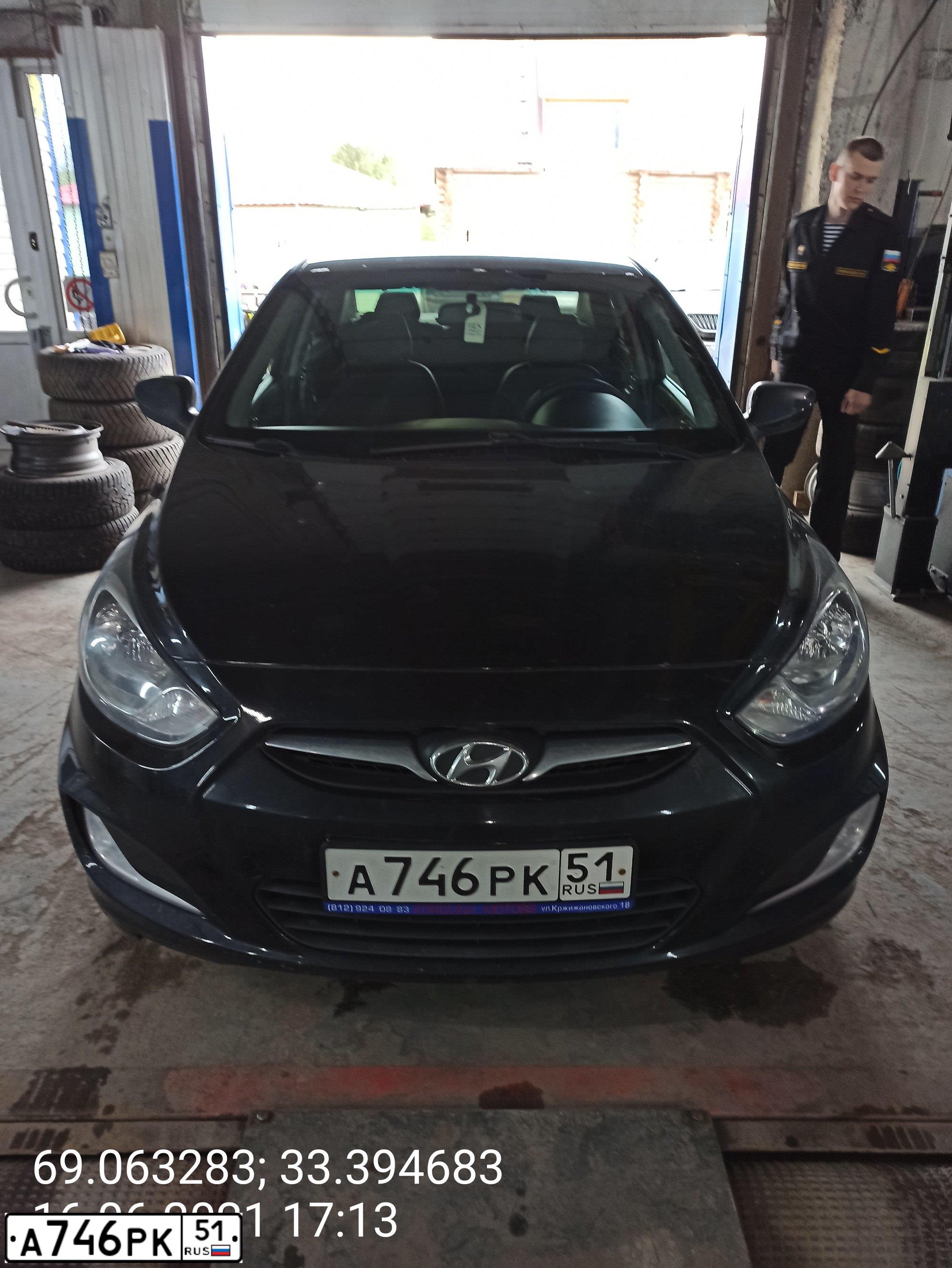 Фото автомобиля HYUNDAI SOLARIS, 2011 — госномер К442ЕЕ763. Цвет: ЧЕРНЫЙ