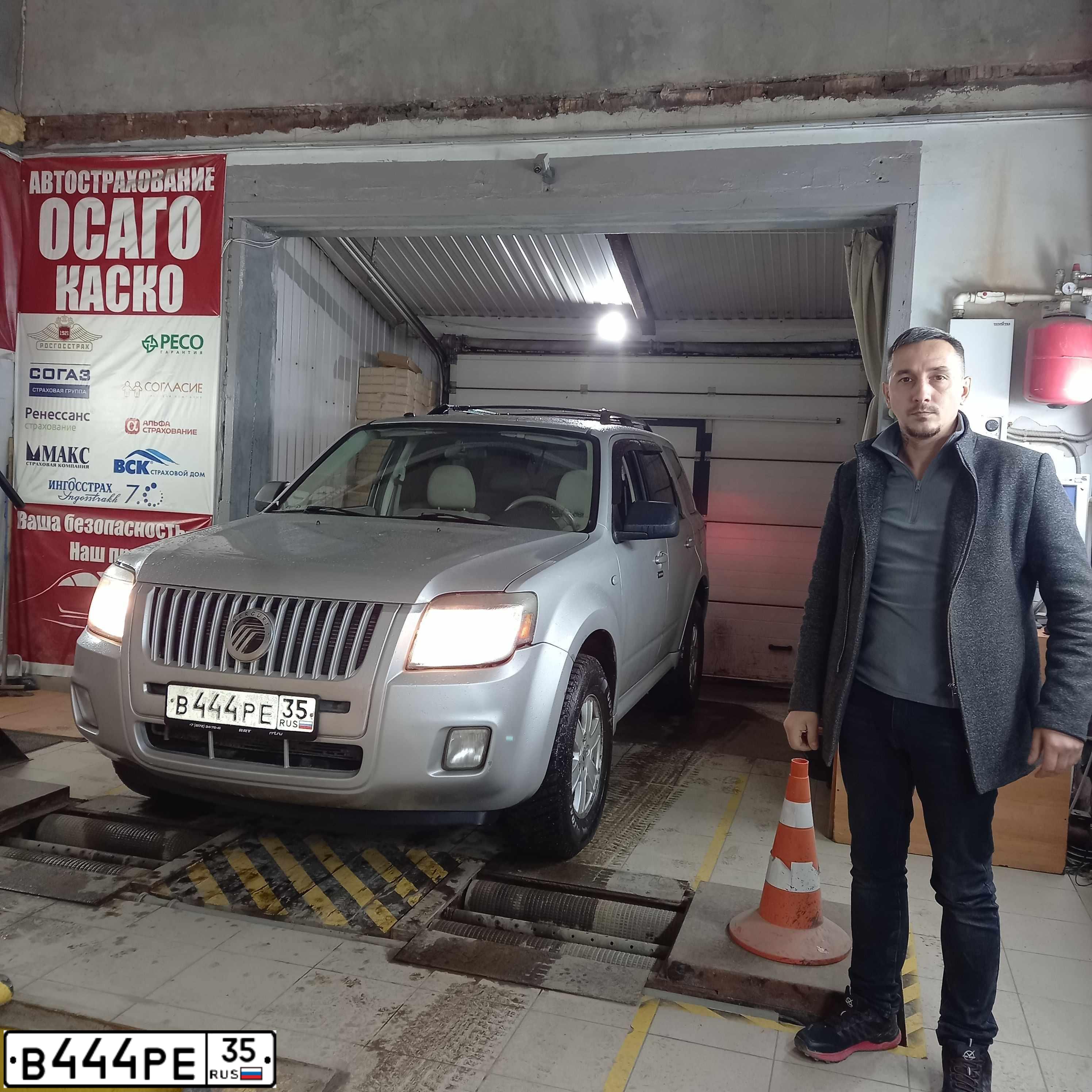 Фото автомобиля MERCURY MARINER, 2007 — госномер М579КВ35. Цвет: СЕРЕБРИСТЫЙ