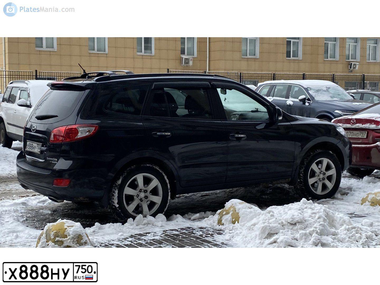 Фото автомобиля HYUNDAI SANTA FE, 2008 — госномер А777КР77. Цвет: ЧЕРНЫЙ