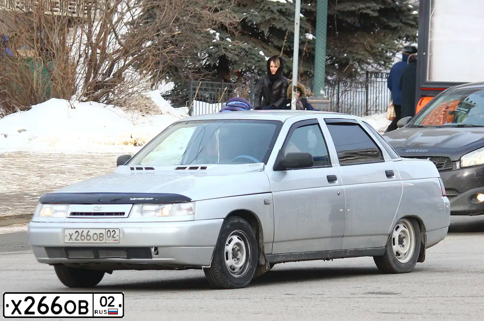 Фото автомобиля LADA 2110 LADA, 2006 — госномер А163НК702. Цвет: Светло-Серебристый металлик