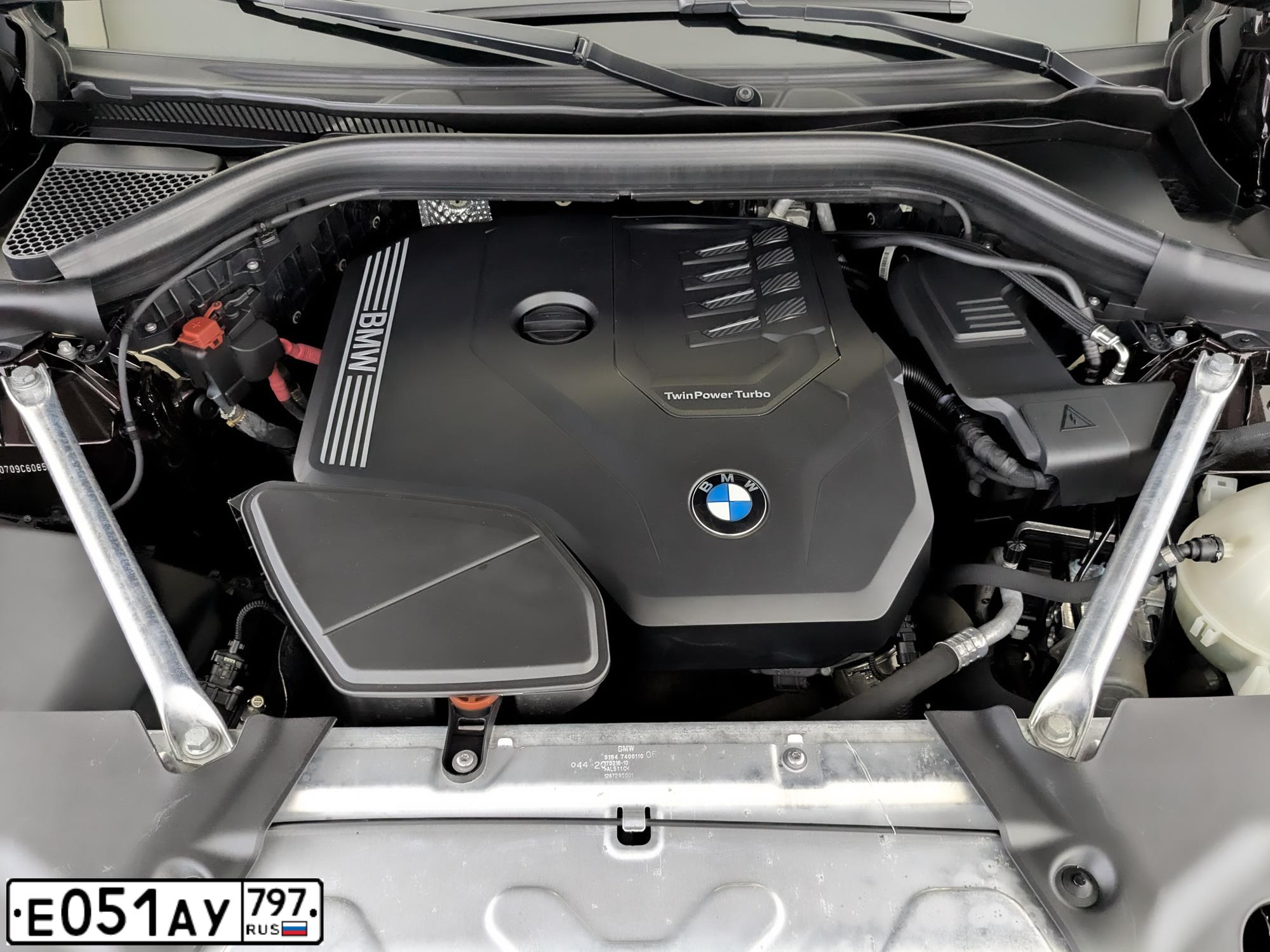 Фото автомобиля BMW X3, 2020 — госномер Е051АУ797. Цвет: Коричневый