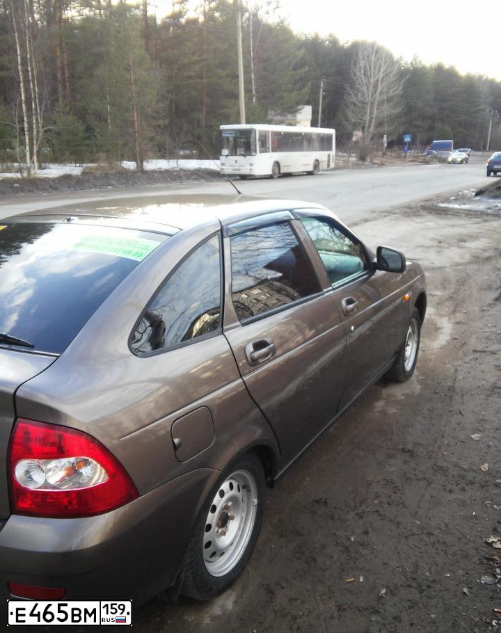 Фото автомобиля LADA 2172 PRIORA, 2013 — госномер Е465ВМ159. Цвет: золотисто коричневый