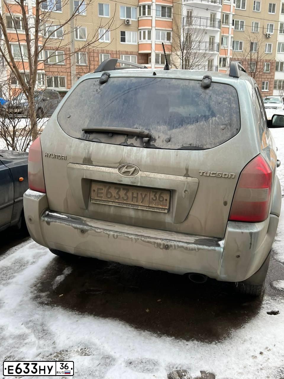 Фото автомобиля HYUNDAI TUCSON, 2007 — госномер Е633НУ36. Цвет: СВЕТЛО-ГОЛУБОЙ