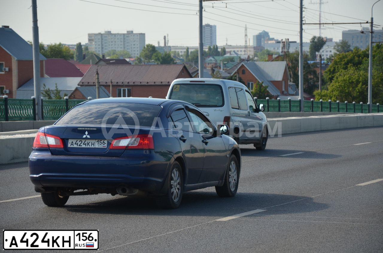 Фото автомобиля MITSUBISHI GALANT, 2008 — госномер Е505ТН102. Цвет: синий