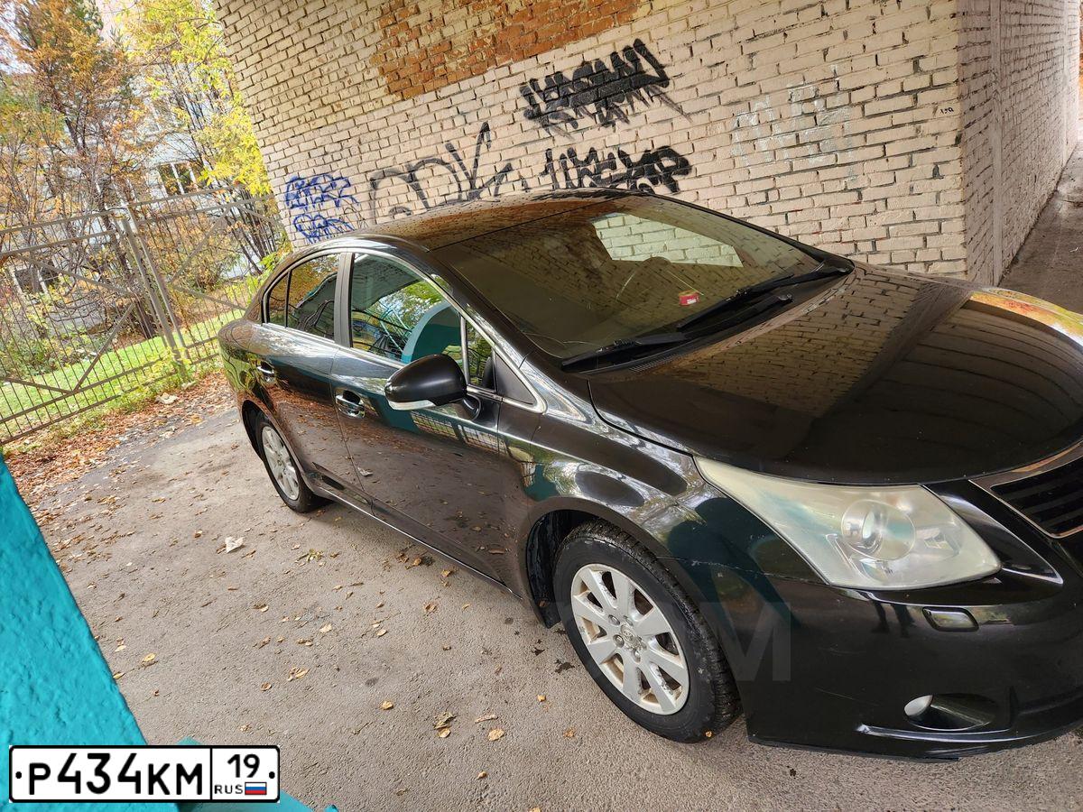 Фото автомобиля TOYOTA AVENSIS, 2009 — госномер А852НО142. Цвет: ЧЕРНЫЙ