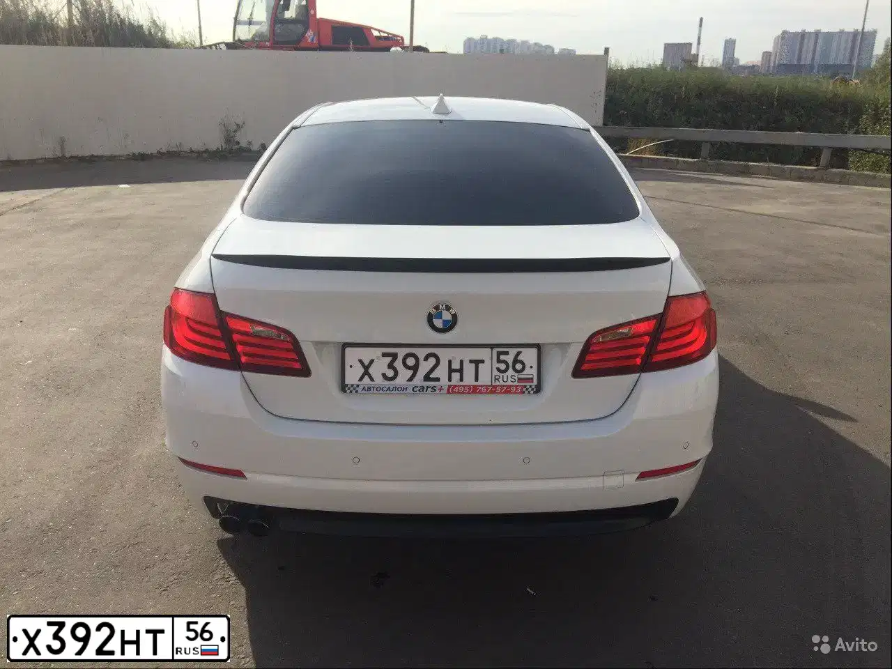 Фото автомобиля BMW SERIE 5, 2013 — госномер О855ВК136. Цвет: БЕЛЫЙ