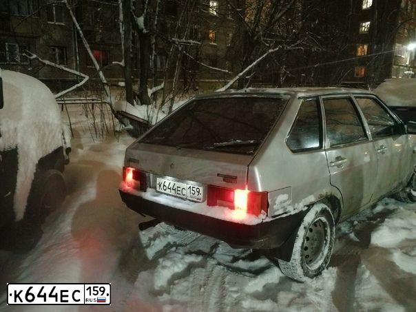 Фото автомобиля LADA 2109 SAMARA, 2005 — госномер О918ОВ159. Цвет: СЕРЕБРИСТЫЙ МЕТАЛЛИК