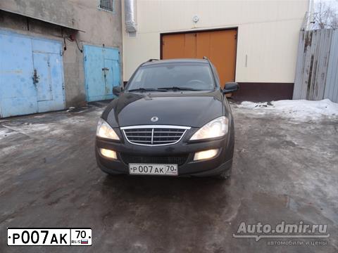 Фото автомобиля SSANGYONG KYRON, 2008 — госномер Р007АК70. Цвет: ЧЕРНЫЙ