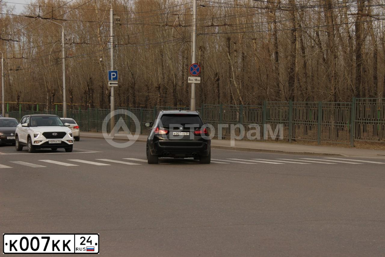 Фото автомобиля VOLVO XC90, 2007 — госномер К007КК24. Цвет: СВЕТЛО КОРИЧНЕВЫЙ
