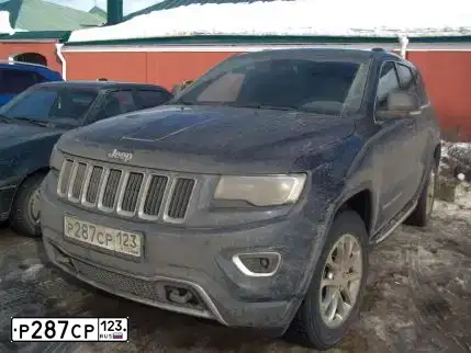 Фото автомобиля JEEP GRAND CHEROKEE, 2016 — госномер Р287СР123. Цвет: ТЕМНО- СИНИЙ