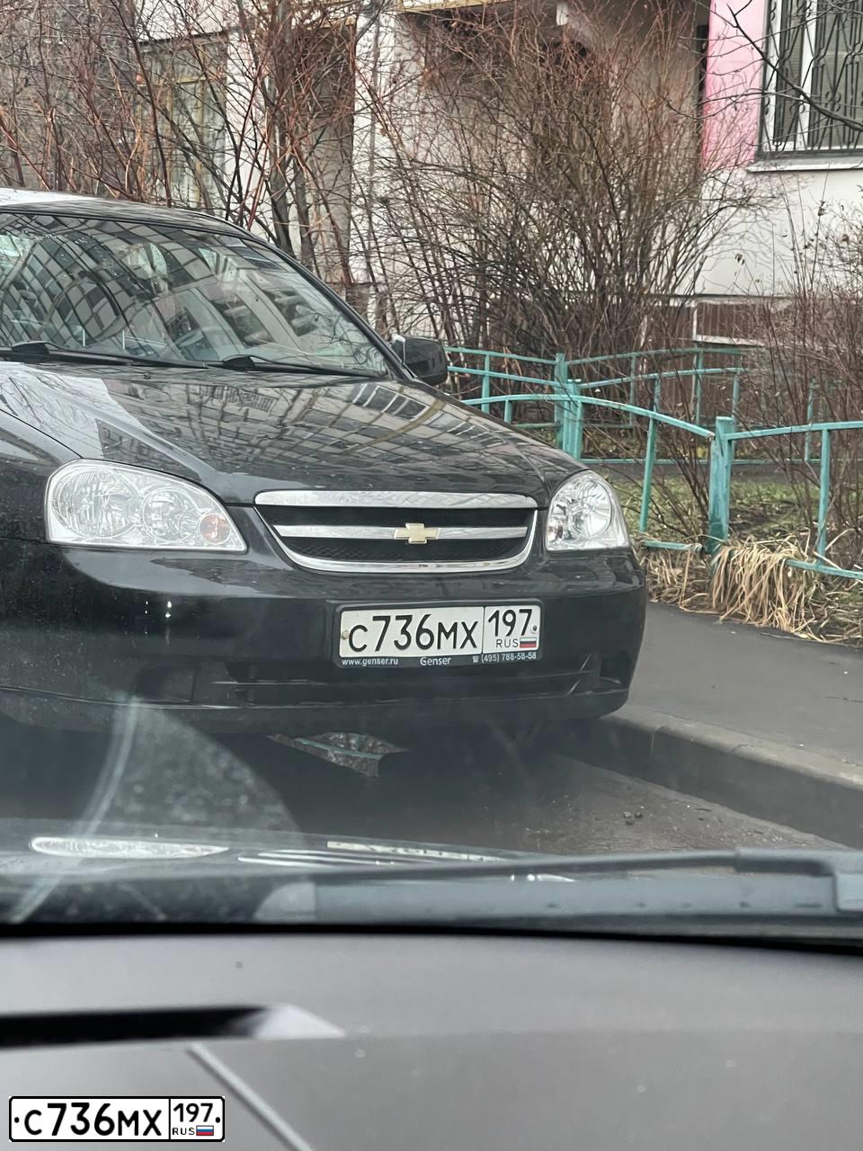 Фото автомобиля CHEVROLET LACETTI, 2011 — госномер Х152ТР797. Цвет: ЧЕРНЫЙ