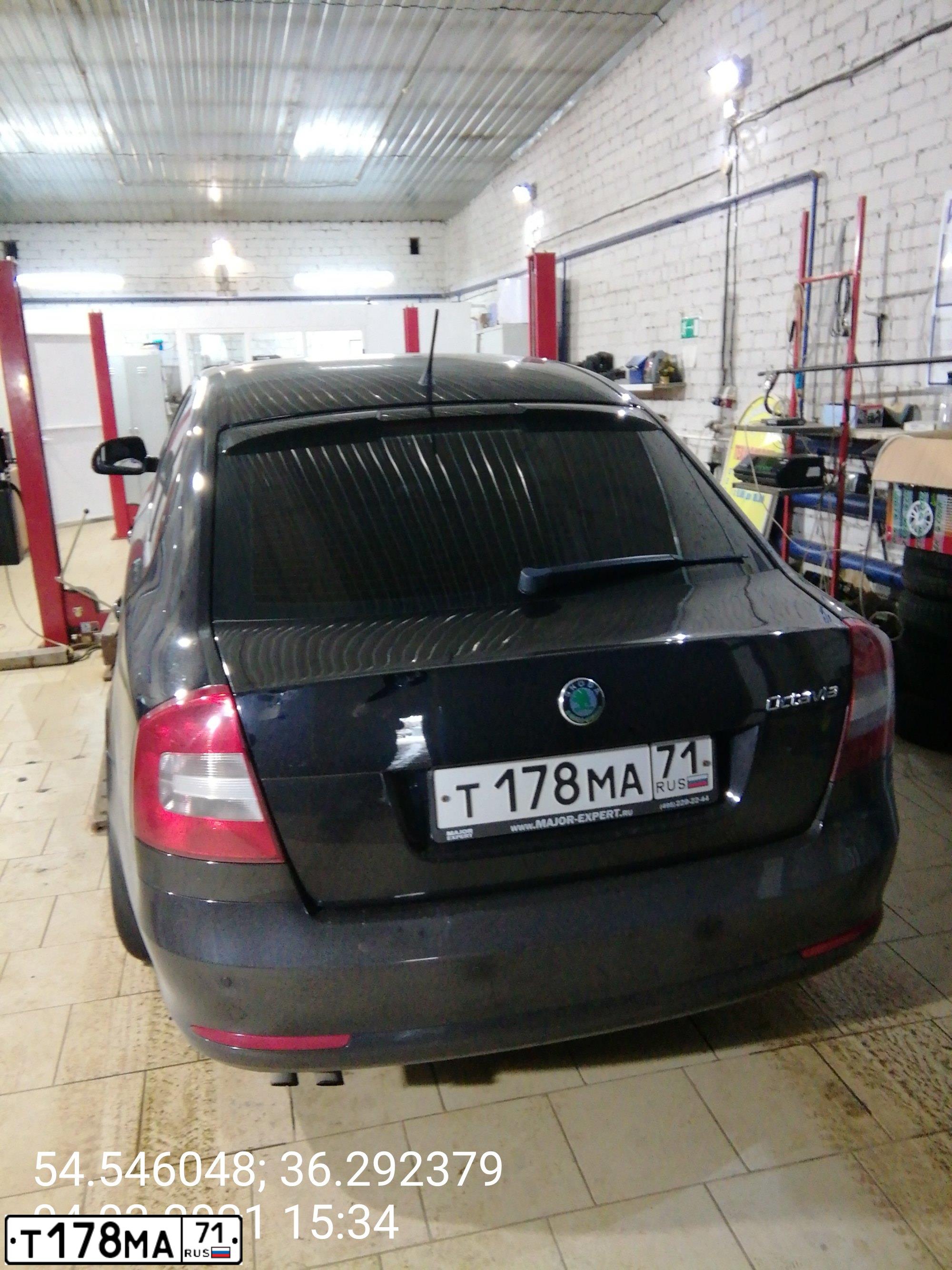 Фото автомобиля ШКОДА ОКТАВИЯ, 2011 — госномер С902КР180. Цвет: ЧЕРНЫЙ