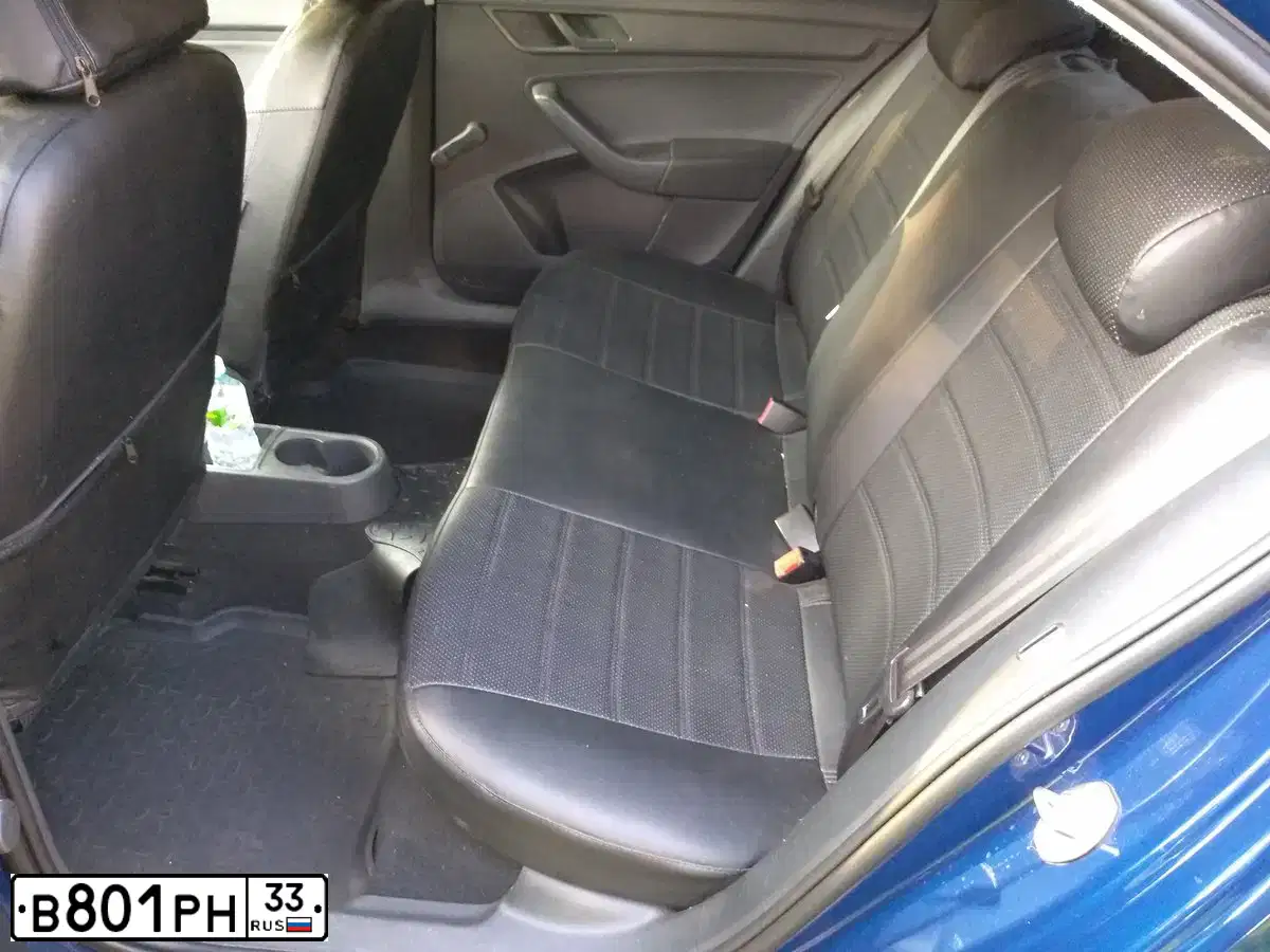 Фото автомобиля SKODA RAPID, 2015 — госномер В801РН33. Цвет: ТЕМНО-СИНИЙ