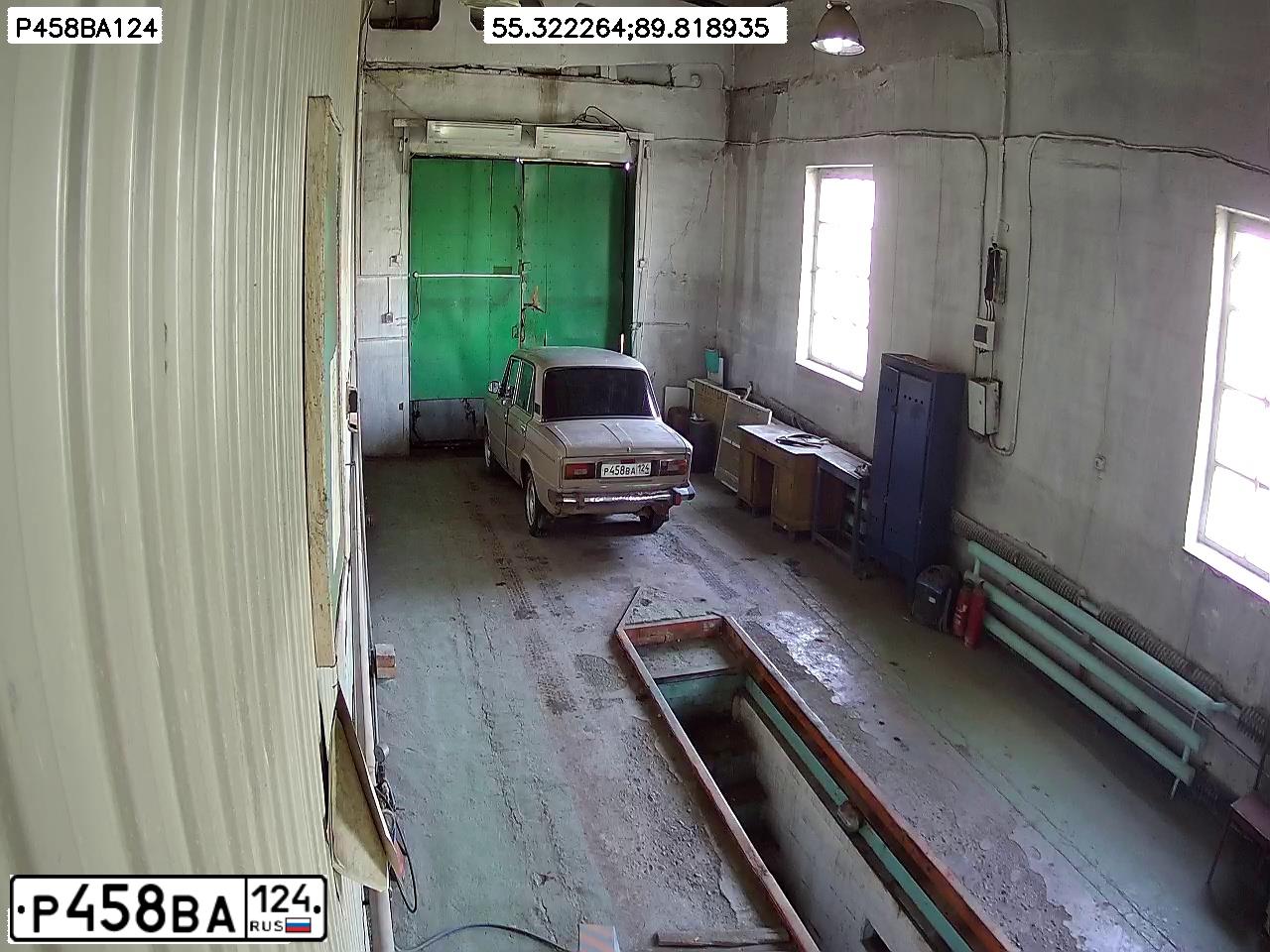 Фото автомобиля LADA 2106, 1990 — госномер Р458ВА124. Цвет: БЕЖЕВЫЙ