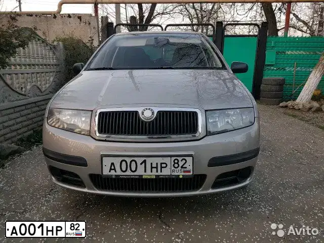 Фото автомобиля SKODA FABIA, 2007 — госномер А001НР82. Цвет: БЕЖЕВЫЙ
