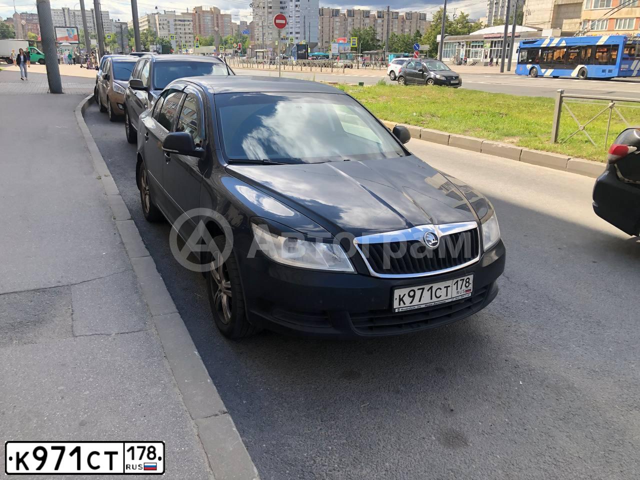 Фото автомобиля SKODA OCTAVIA, 2011 — госномер К971СТ178. Цвет: ЧЕРНЫЙ