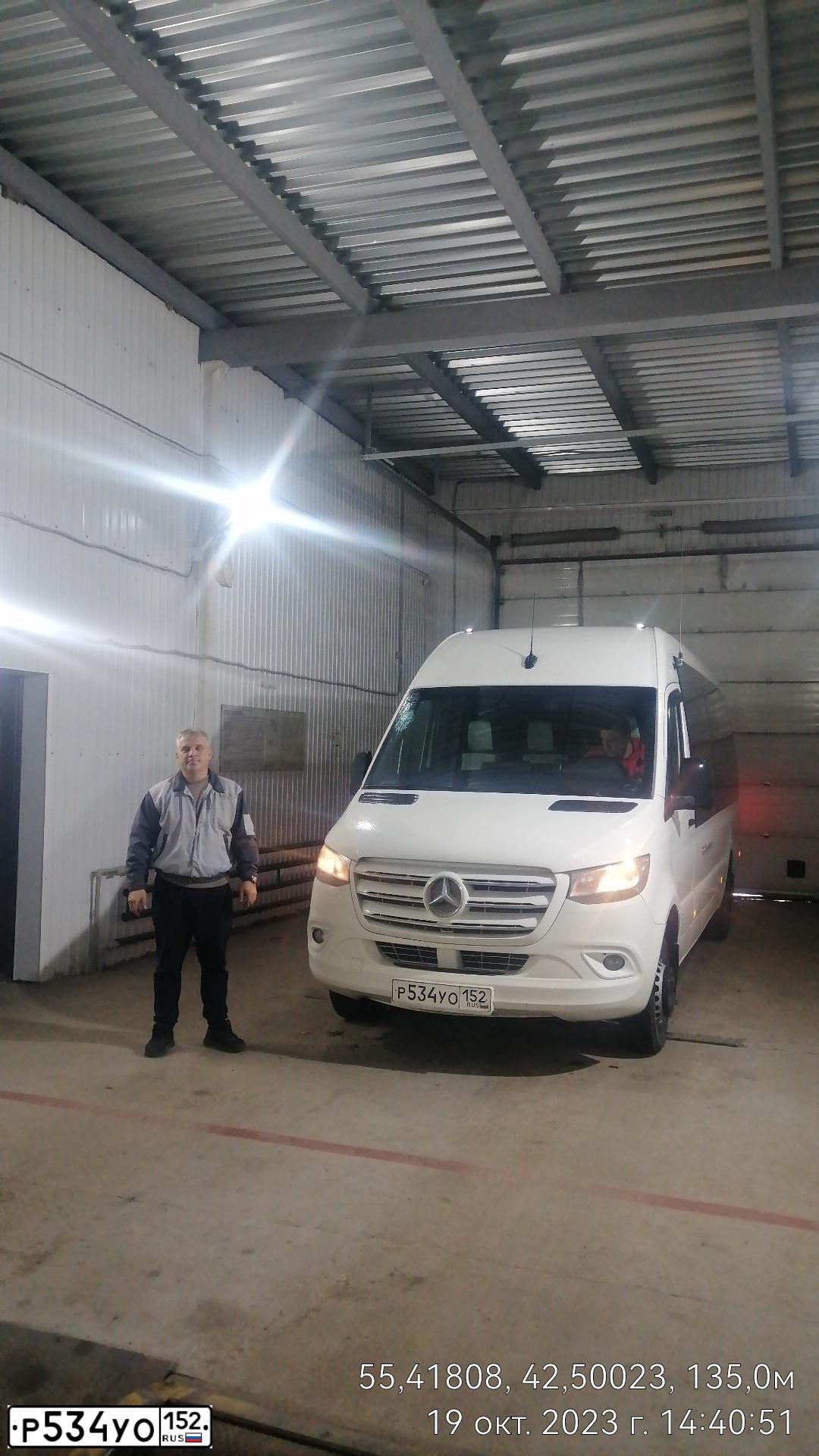 Фото автомобиля MERCEDES SPRINTER, 2019 — госномер Р534УО152. Цвет: БЕЛЫЙ