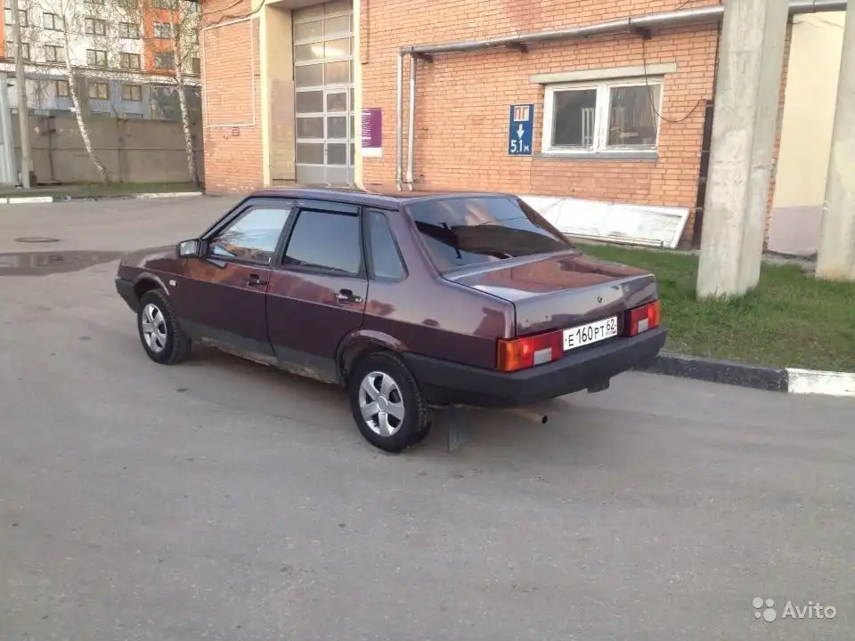 Фото автомобиля LADA 2109 SAMARA, 2004 — госномер Е160РТ62. Цвет: Золотистый Красно-коричневый