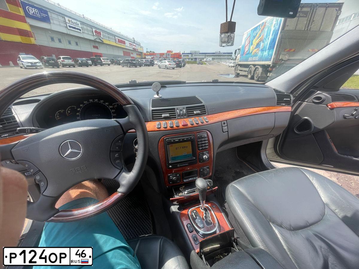 Фото автомобиля МЕРСЕДЕС БЕНЦ S430, 2001 — госномер Р874РХ186. Цвет: Золотисто-бежевый